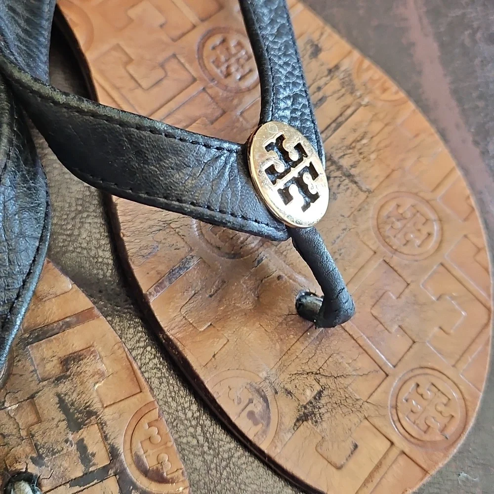 Tory Burch Black Leather/Gold Logo Thong Sandals, WELL Loved, Size 7